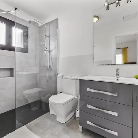 Vila Nico By Escapehome Puerto del Carmen (Lanzarote)